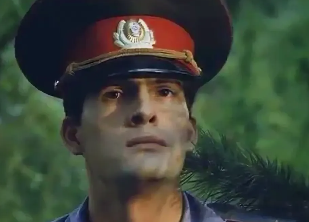 Детство знаменитых российских актеров и их путь к славе: 20 звезд отечественного кинематографа