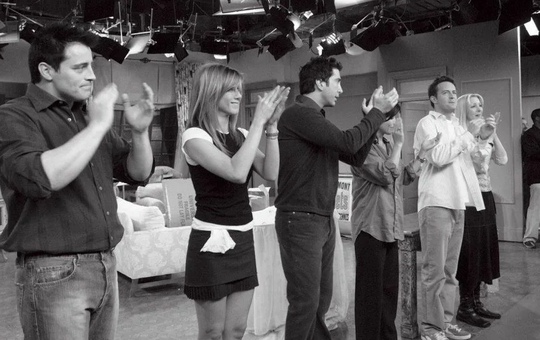 Секреты съемок легендарного ситкома "Друзья": 26 удивительных фактов о создании культового сериала