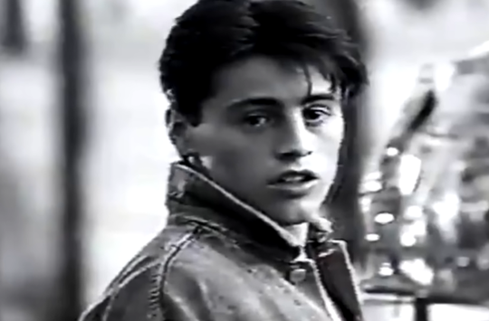 Секреты съемок легендарного ситкома "Друзья": 26 удивительных фактов о создании культового сериала