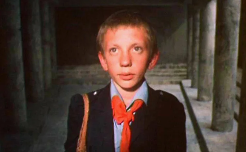 Судьбы юных звезд "Гостьи из будущего": что стало с актерами легендарного фильма и исполнились ли пророчества Алисы