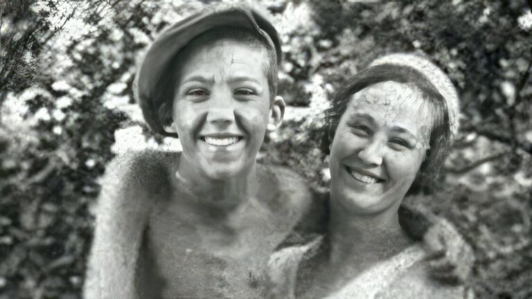 Детские годы звезд советского кино: 25 редких фотографий знаменитых актеров и история их творческого становления